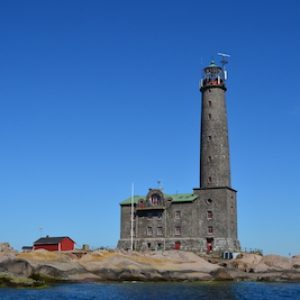 Leuchtturm an der Küste Finnlands